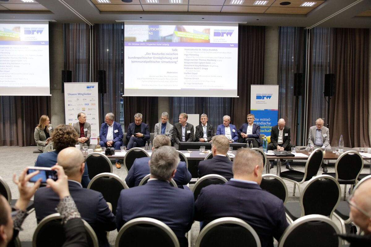 Podiumsdiskussion beim Immobilientag